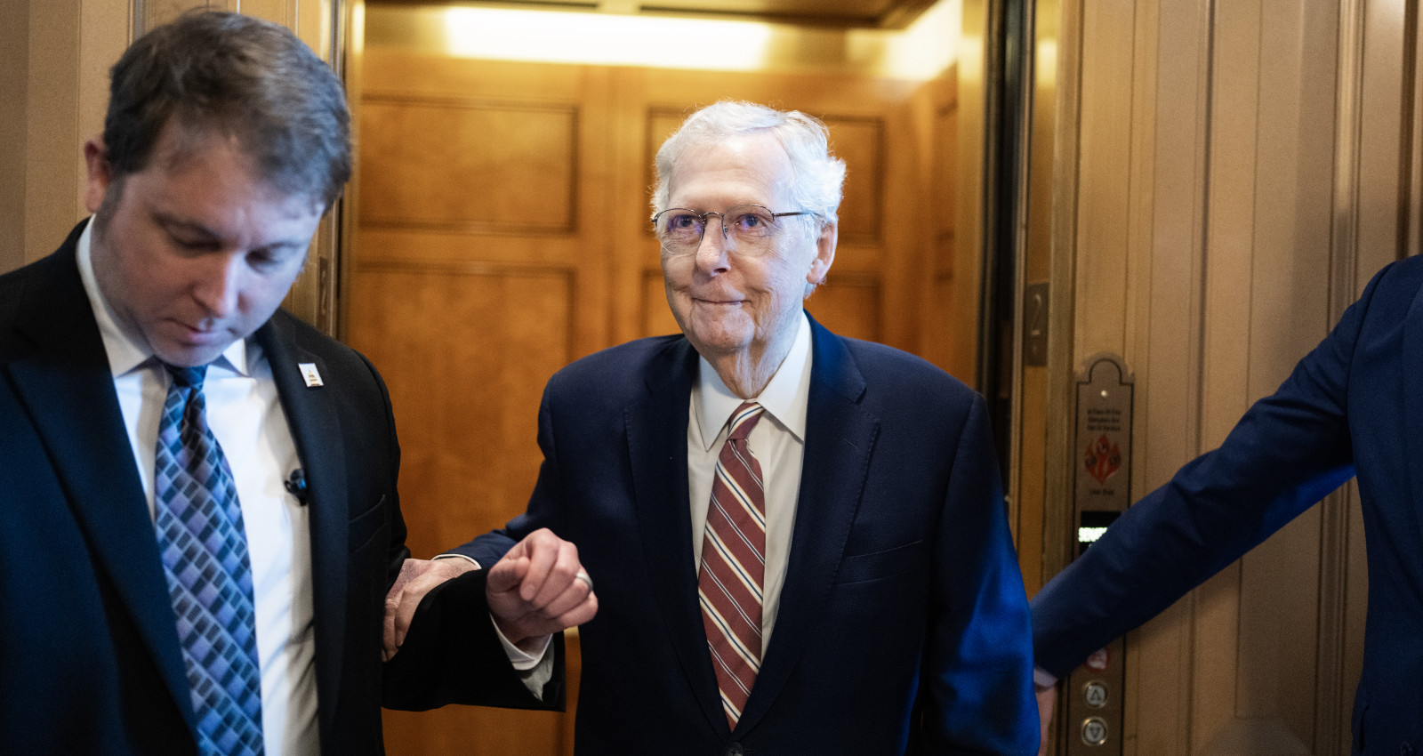 Mitch McConnell's Replacement Revealed After Senate Vote - President Donald Trump Notified