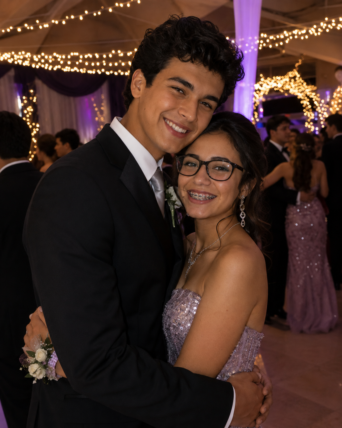 El chico más popular de la escuela invitó a mi hija al baile de graduación. Luego, durante el baile lento, se acercó a mí y me dijo: "Yo hice mi parte, ahora haz la tuya".