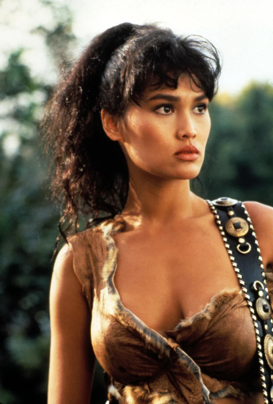 Who is the scene-stealing singer-girlfriend from Wayne’s World who later turned up as a dangerously glamorous operator in True Lies?