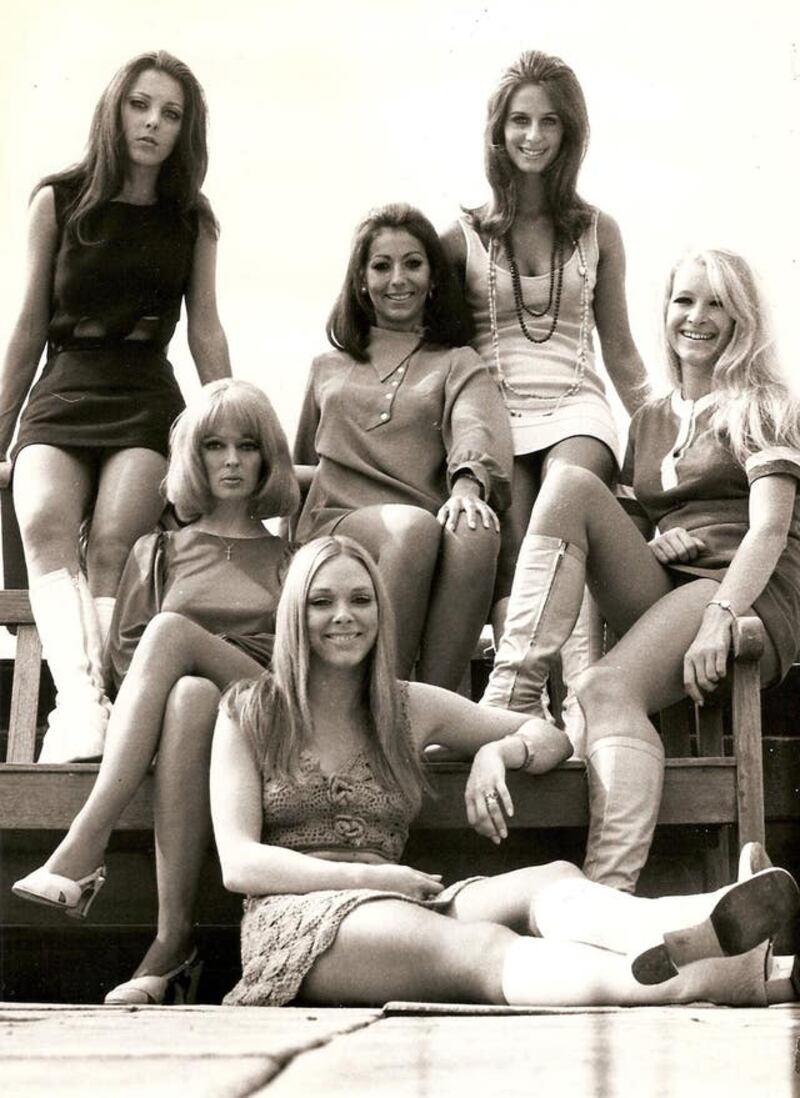 Golden Summers: When the Beach Was a World Without Phones, Tattoos, or Filters(1)
