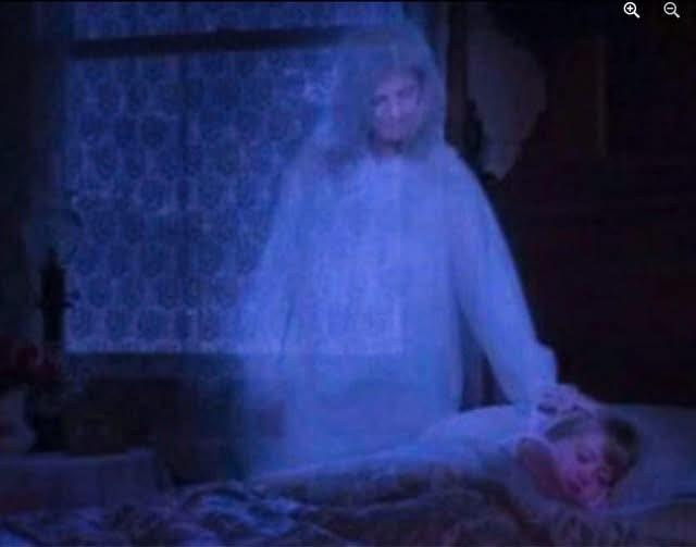 What does it mean when a person who has passed away appears in your dream?