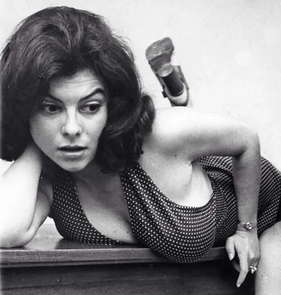 The Woman Who Refused to Be Boxed In — From Broadway to Cult Legend