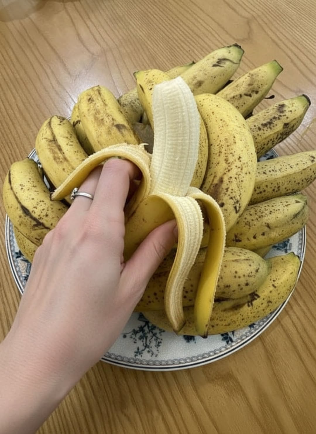 Is a Banana a Good Breakfast Choice? Here’s What Experts Suggest
