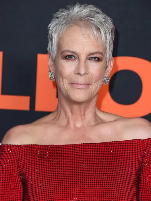 “She Really Inspires”: 66-year-old Jamie Lee Curtis Showed Off Her Slim Figure In Black Shorts!