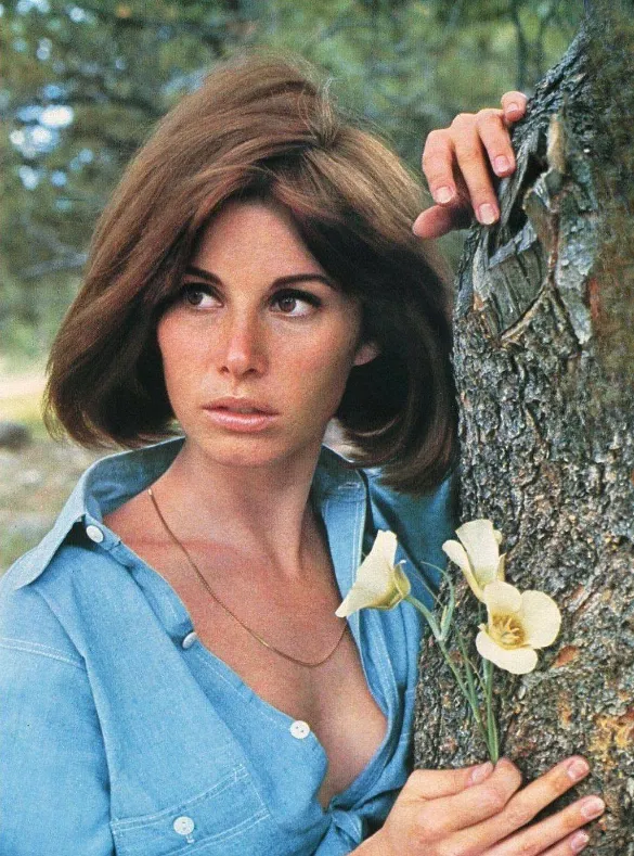 Who is the Hollywood-born star seen here in 1969 who first played April Dancer in a spy spin-off, then charmed prime time as one half of a jet-set sleuthing duo(1)