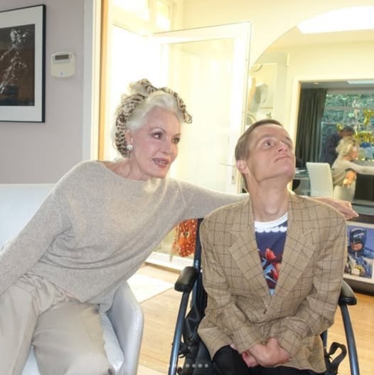 Iconic Star at 92 Devoted to Her 42-Year-Old Son !: More About Their Heartwarming Story!