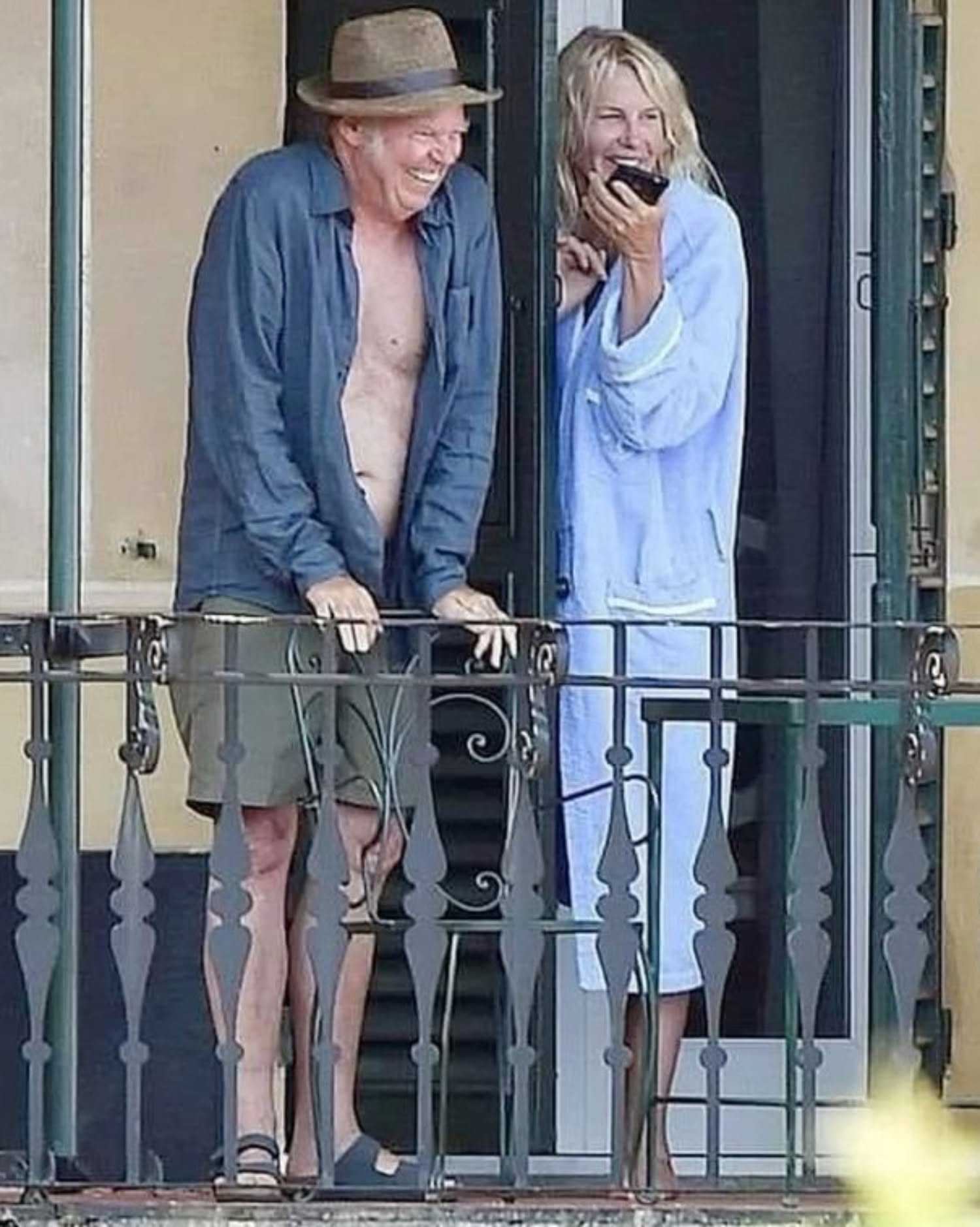Rare Candid Paparazzi Moment Captures a Famous Couple in an Unfiltered Off-Duty Scene!: Who Are They?