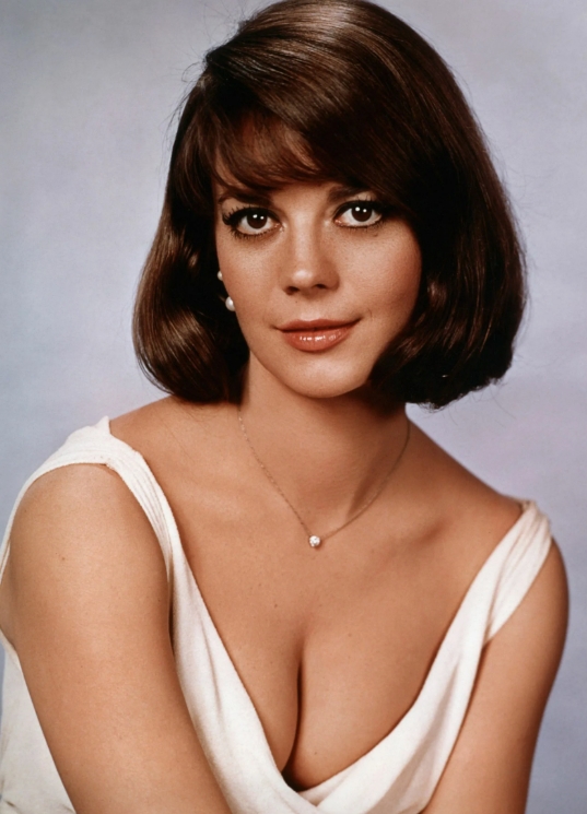 A Legendary Star Who Captivated Millions. Who Is She?
