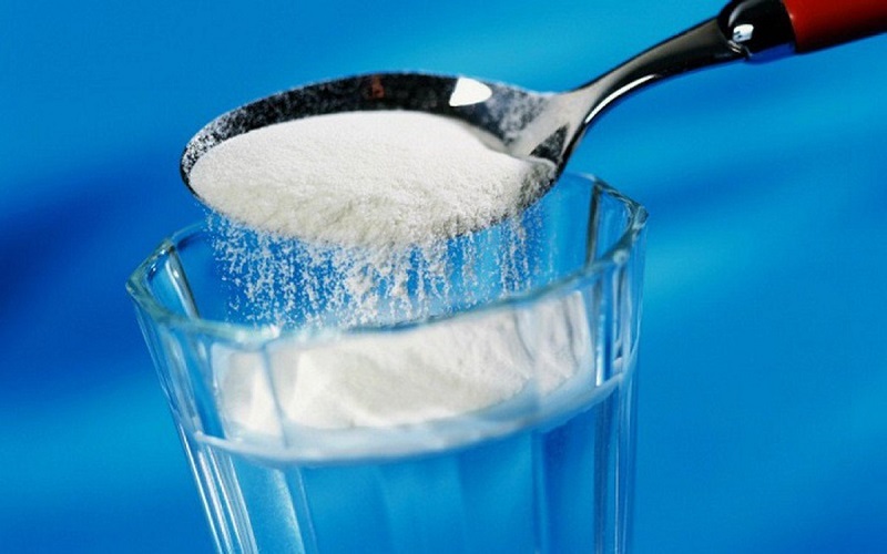 Keep a glass of salt in your car!