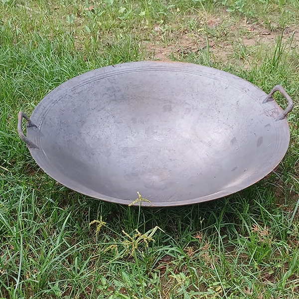 Here are 3 things you should NEVER cook in a cast iron pan...