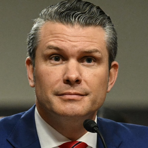Pete Hegseth’s Overseas Appearance Sparks International Criticism and Heated Debate