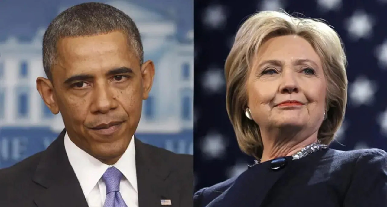 Texts from Obama and Hillary Clinton Go Viral, Leading to Demands for Jail Time