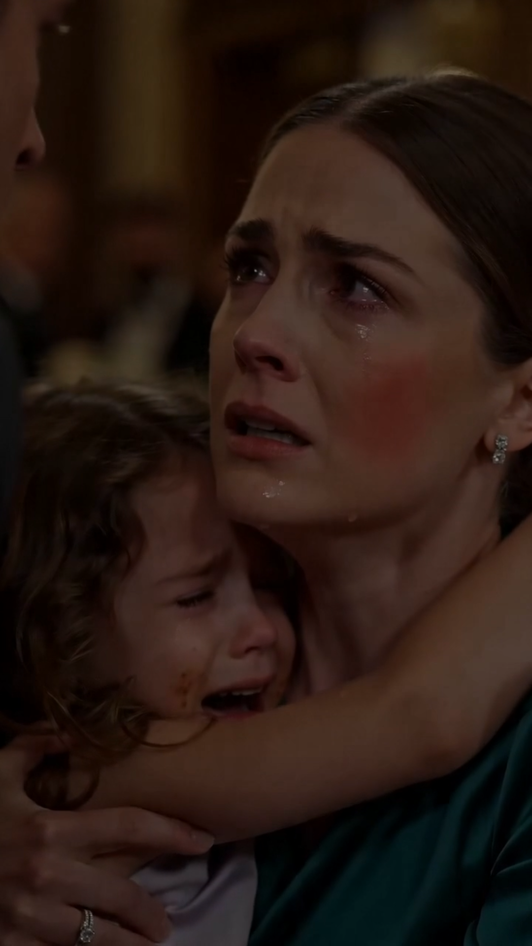 He Slapped His Wife At Their Wedding—Then Their Little Girl Said Seven Words That Silenced Everyone