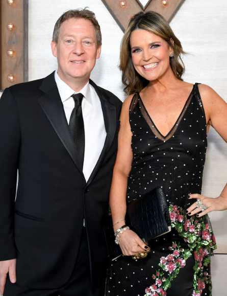DRAMATIC! Savannah Guthrie surprised fans by hinting she and her husband may have been living apart for some time: “I didn’t want to say this, but I have to…” - See details in comments👇👇👇