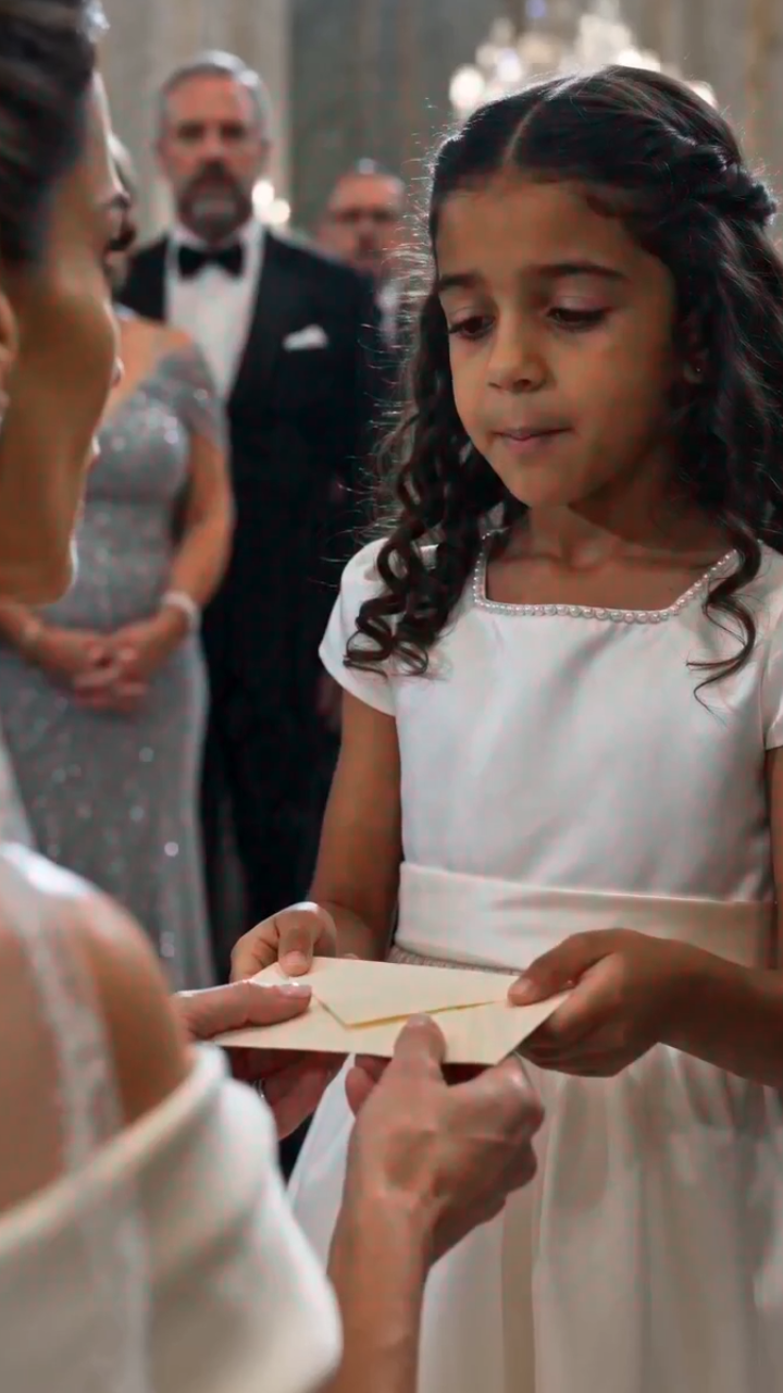 The Little Girl Stopped the Wedding Cake Ceremony — Then the Bride Called for the Mother Everyone Thought Was Gone