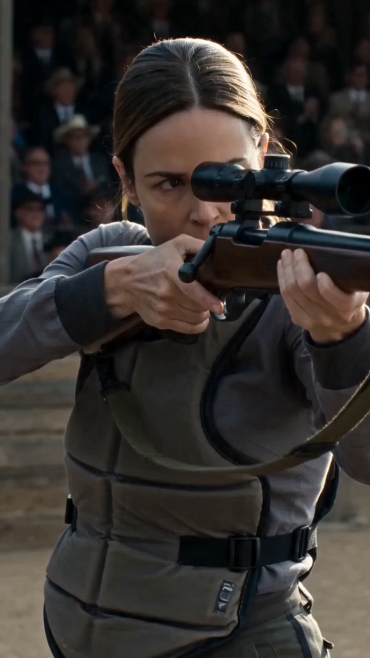 The Range Assistant Accepted the Impossible Challenge — Then the Greatest Shooter Alive Turned Pale