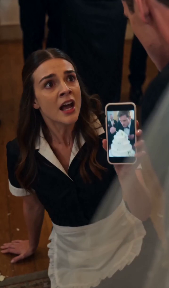 The Waitress Destroyed the Wedding Cake Seconds Before the Bride Took a Bite… Then She Exposed a Secret That Turned the Groom Pale