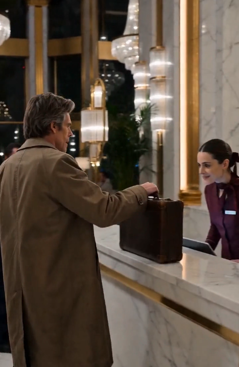THE HOTEL THREW OUT A MAN IN RAGS… THEN THE BOARD REALIZED WHO HE WAS