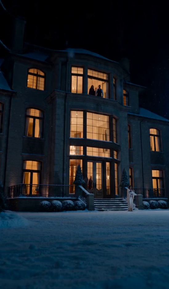 I Took One Last Look At The Mansion That Held Me, And The Quiet Transformation Sparked Trembling Silence That Shattered Their Confidence Entirely