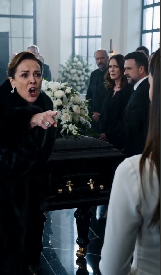 The Rich Widow Humiliated a 14-Year-Old Girl at the Funeral… Then the Girl Read Grandma’s Final Letter