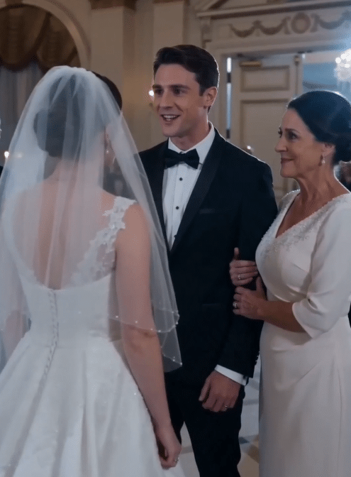 She Was Thrown to the Floor at Her Own Wedding — Then Her Father Entered in Uniform