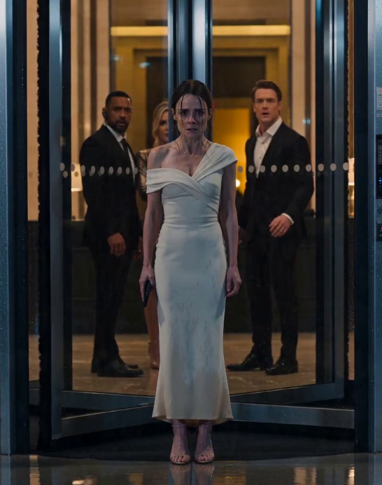 The Moment Marcus  Kicked His Wife Out of the Hotel—Then Every Door Locked Him Out Seconds Later