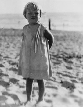 She Was An Unwanted Orphan Passing Through 12 Foster Homes, But Today She's A Hollywood Beauty Icon
