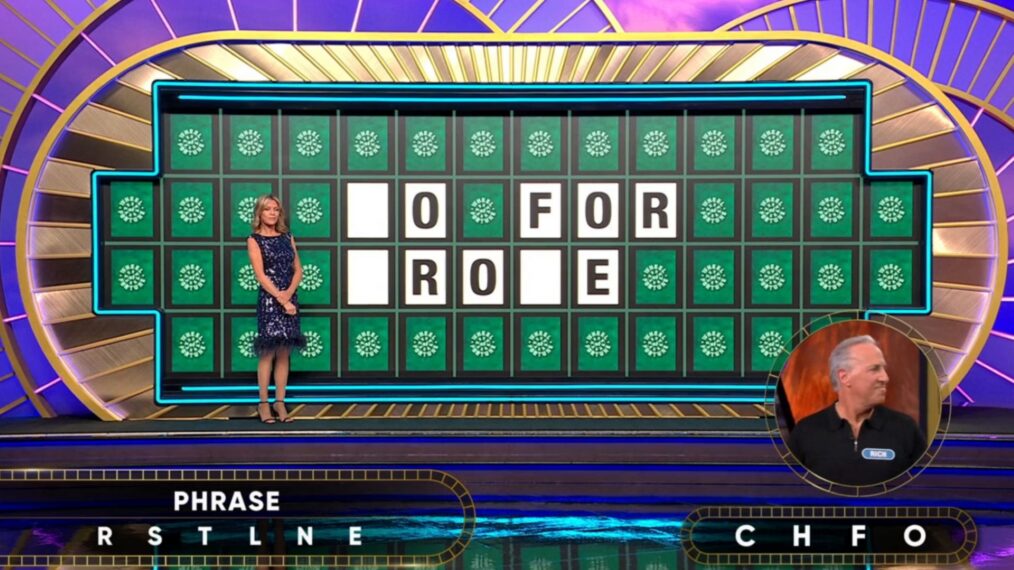 “HE ALMOST KNOCKED RYAN OVER!” Wheel of Fortune contestant Rich Bruno completely lost control after winning $64,000 — grabbing Ryan Seacrest so hard the host nearly fell and dropped the envelope on live TV. But viewers are even more stunned by how quickly Bruno solved the Bonus Puzzle before the clock even started. Fans are calling it one of the craziest endings of the season… and Ryan’s reaction says everything. - GMT - G1