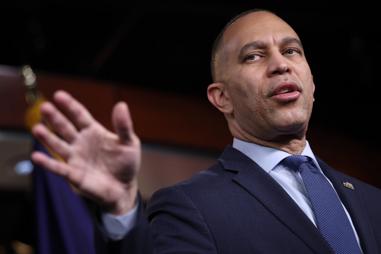 Supreme Court Emergency Ruling Sparks Political Shockwave for Hakeem Jeffries