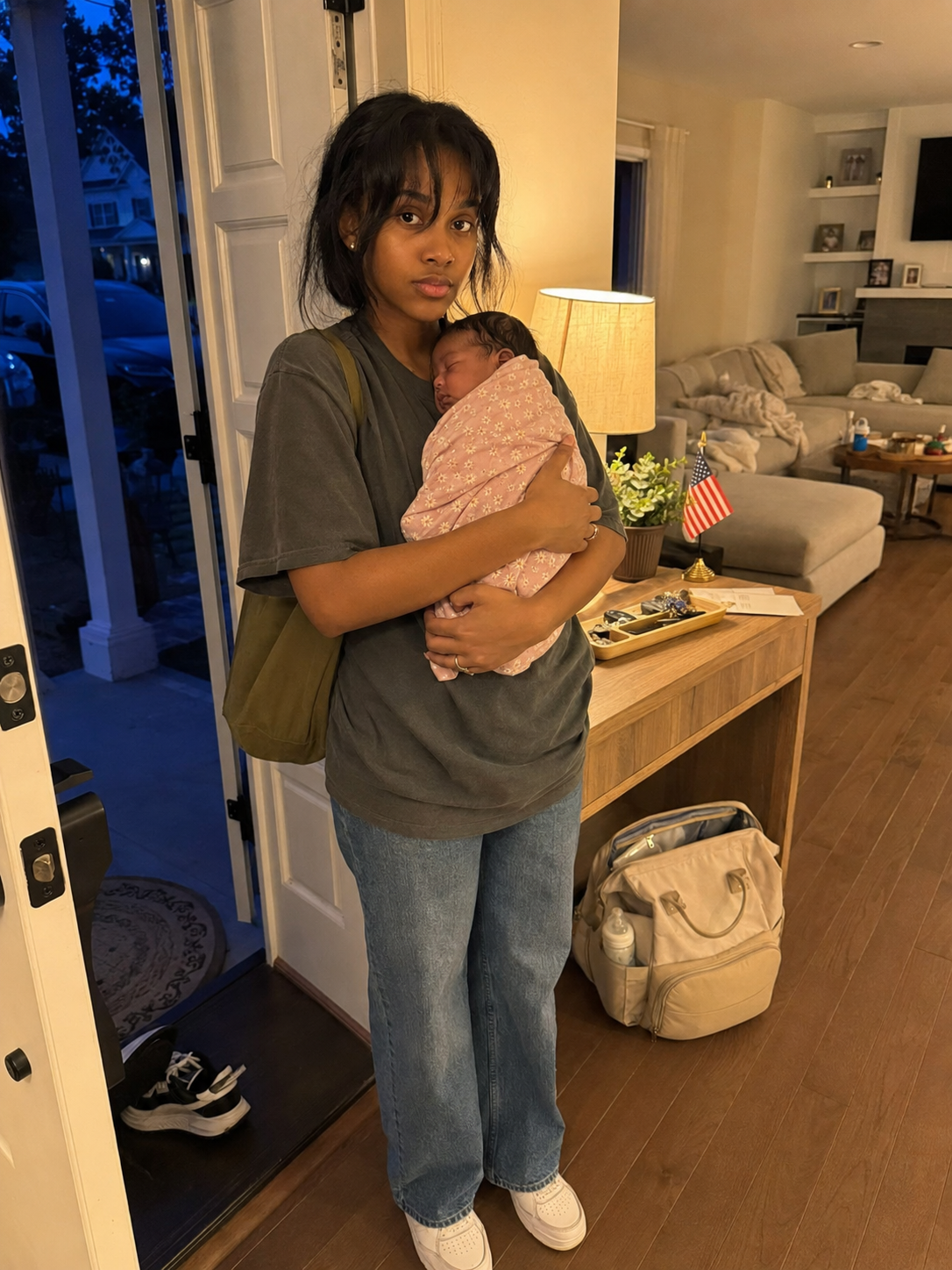 My husband KIC:KED our 18-year-old daughter out while I was out of town for work — one year later, she returned holding a newborn and said ONE SENTENCE that made me clutch my chest.