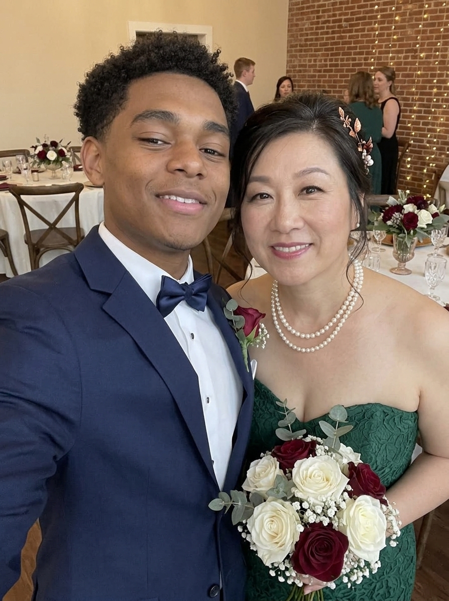 FOR 10 YEARS, MY SON SENT ME $80,000 EVERY CHRISTMAS BUT NEVER CAME HOME — SO I WENT TO HIS HOUSE… AND FROZE WHEN THE DOOR OPENED.