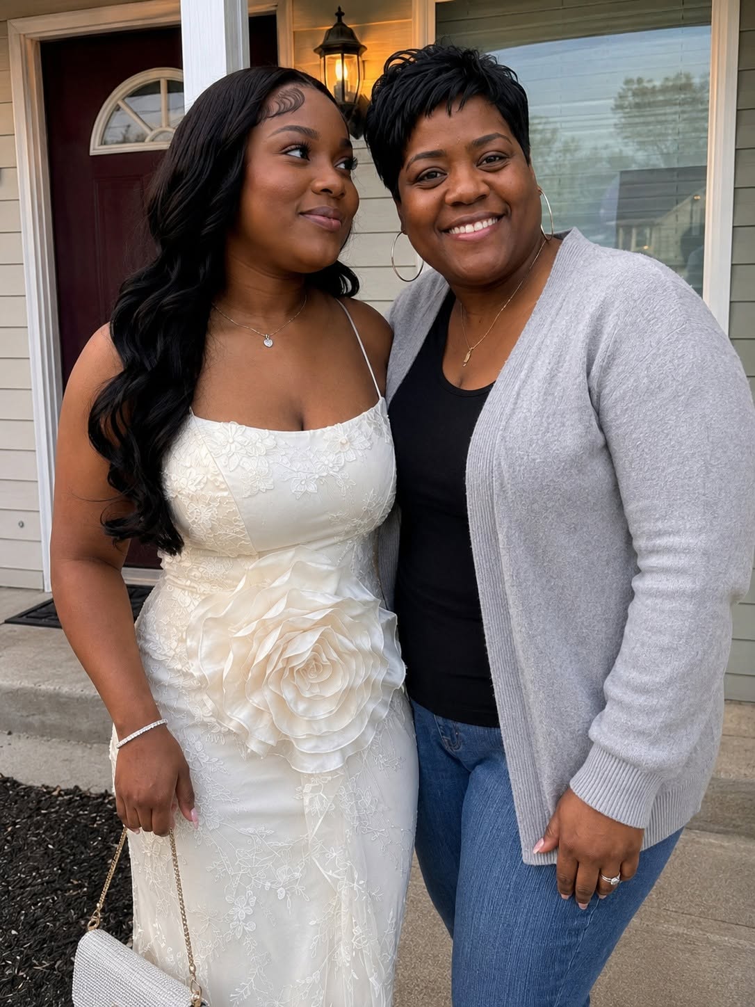 EVERY PROM STORE SHAMED MY DAUGHTER—THEN HER BEST FRIEND MADE HER A DRESS WITH A SECRET THAT LEFT EVERYONE SPEECHLESS.