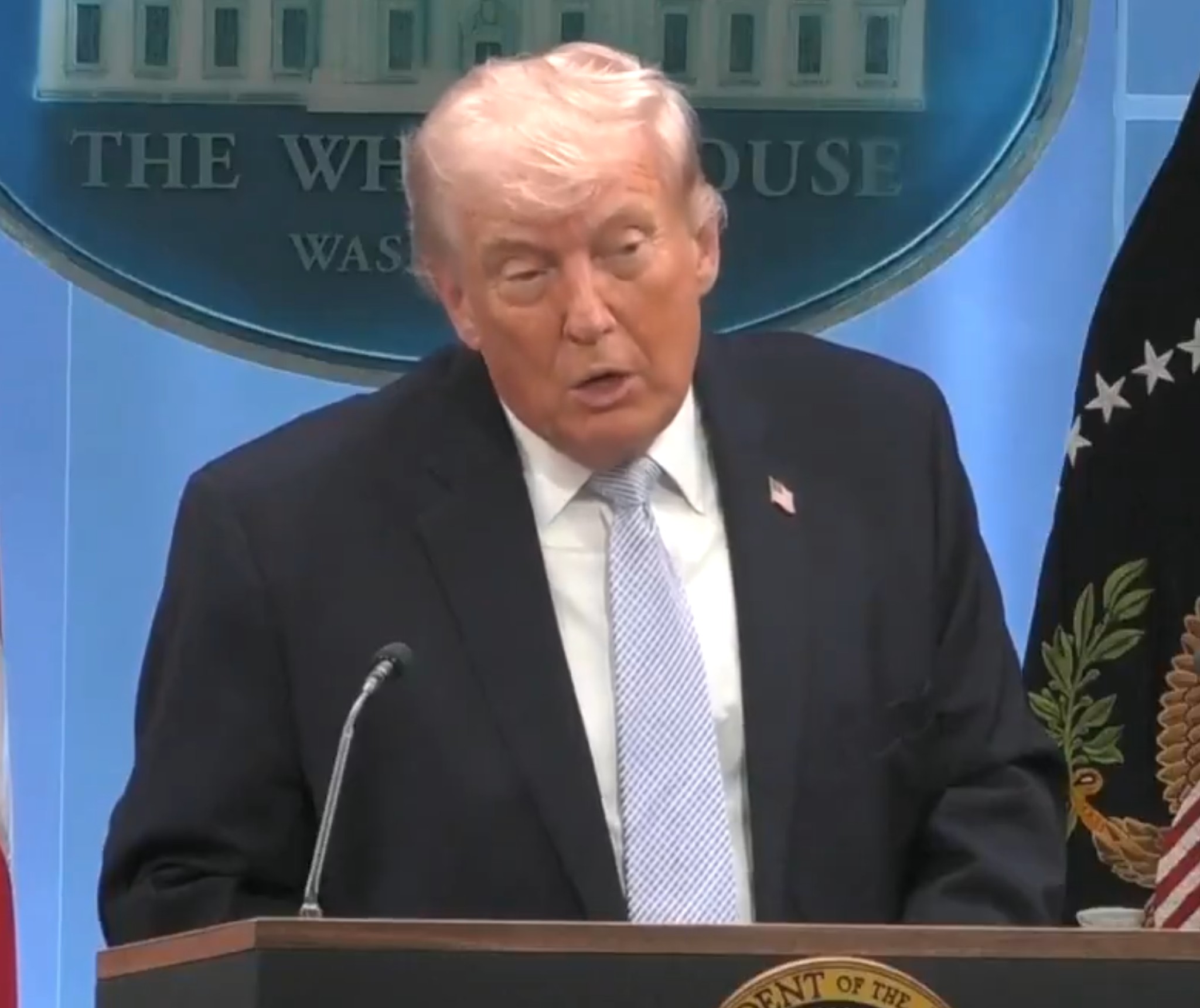 BREAKING: Trump announces that he's going to "quickly learn Spanish" and run for President of Venezuela in a full-blown Dementia Don moment that leaves the room speechless.