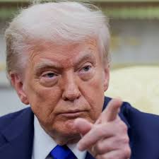 Trump’s Quiet Moment in Washington: The Pause That Shifted Everything real