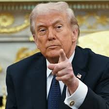 Trump’s Quiet Moment in Washington: The Pause That Shifted Everything real2