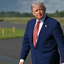 Breaking news: Trump spotted with a...See more.news IIII