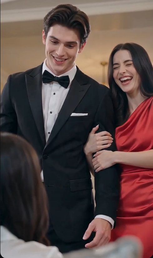 The CEO Publicly Humiliated a Quiet Employee… Then Discovered She Was His Billionaire Boss