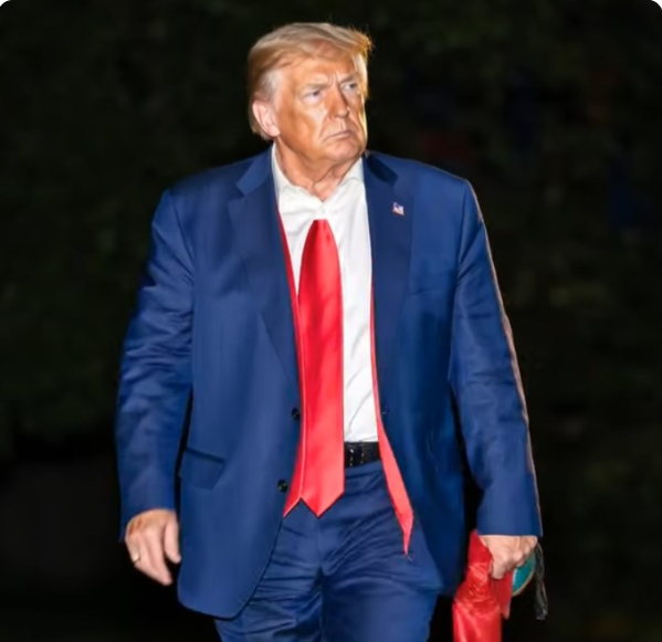 Breaking news: Trump spotted with a...See moree...
