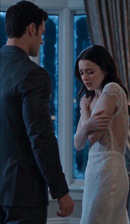 "The Mafia Boss Forced Her Into a Marriage of Revenge—But When Her Wedding Dress Tore Open, the Scars on His Bride’s Back Exposed...