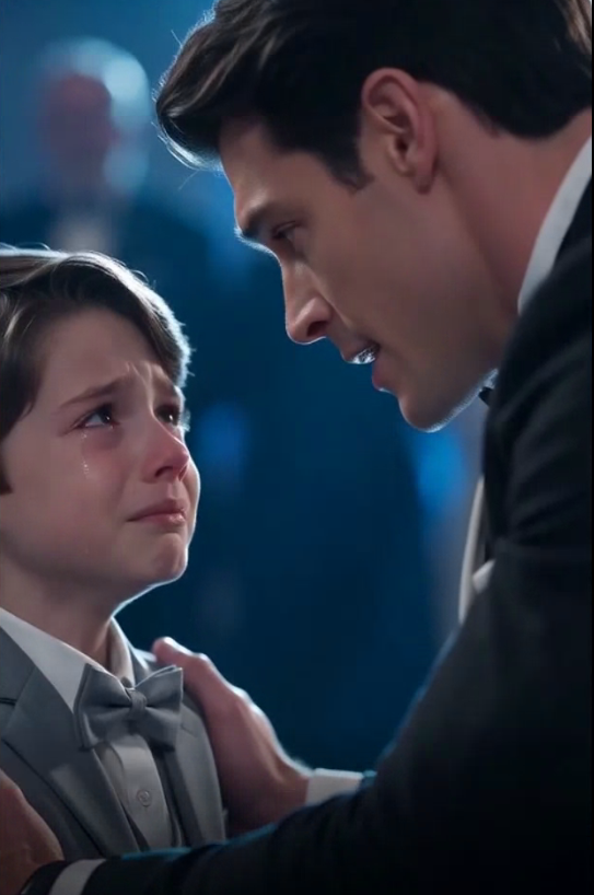 "The entire ballroom fell silent the moment a wealthy woman struck a young boy in front of hundreds of stunned guests.1