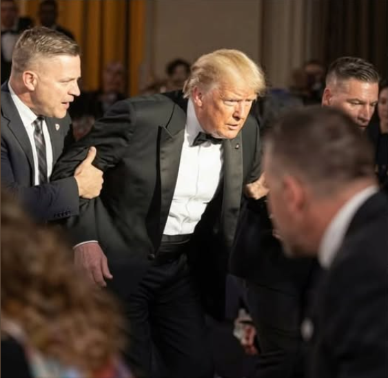 "SAD NEWS: JUST 30 MINUTES AGOIN WASHINGTON, D.C. TRUMP WAS CONFIRMEDAS... THE NATION CAN'T BELIEVE IT SEE MORE IN THE COMMENTS BELOW" .👇fn