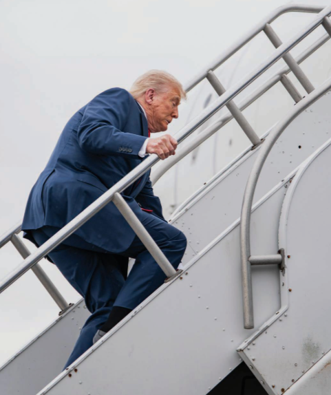 Trump Air Force One Fall Claims Remain Unverified as Officials Urge Caution