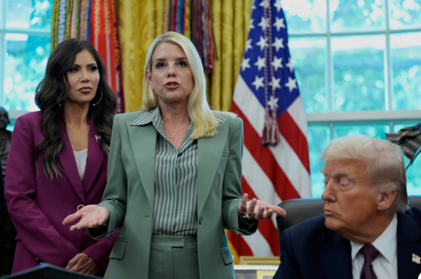 BREAKING NEWS: 30 Minutes ago Trump’s Cabinet RESIGNS En Masse All Leave Same Day NO Warning