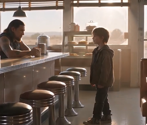 CHAPTER 1: THE LETTER SHE COULDN’T FINISH The diner went quiet in a way that felt unnatural