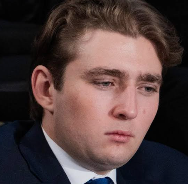 BREAKING: Barron Trump Sparks Intense Online Reaction After Rare Moment Draws Public Attention