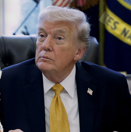 OMG Trump’s Quiet Moment in Washington: A Pause That Spoke Volumes hhot