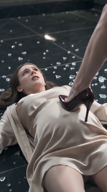 She thought one brutal kick to a billionaire’s pregnant wife—hidden inside a private luxury hospital suite—would destroy a marriage without consequences.