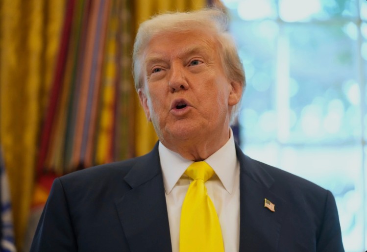 Trump’s Silent Moment in Washington: A Pause That It All k