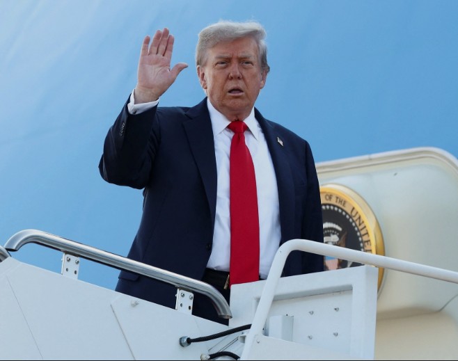 Trump Air Force One Fall Claims Unverified.d