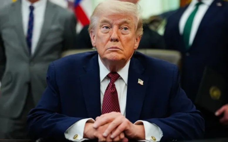 OMG!1 Trump's Quiet Moment in Washington Leaves Everyone Talking